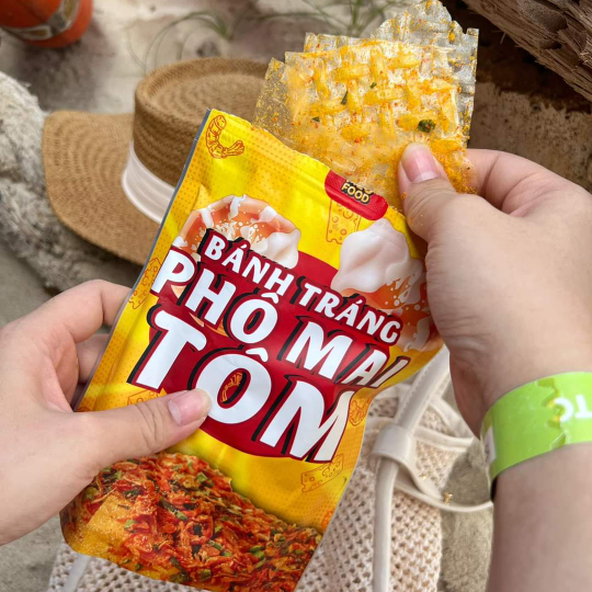 banh-trang-pho-mai-tom