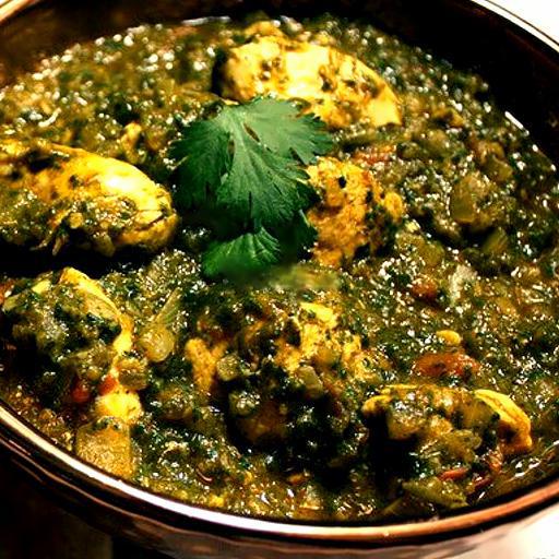 saag-chicken-ga-luoc-nau-sot-ca-ri-cai-thia-xay