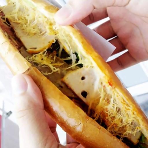 banh-mi-thap-cam-pho-mai