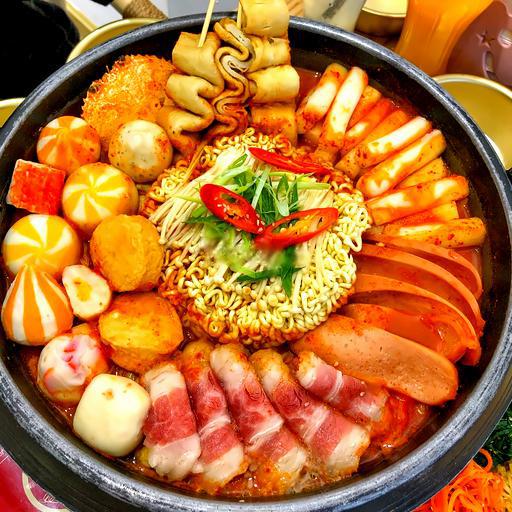 lau-tokbokki-thap-cam-ac-biet