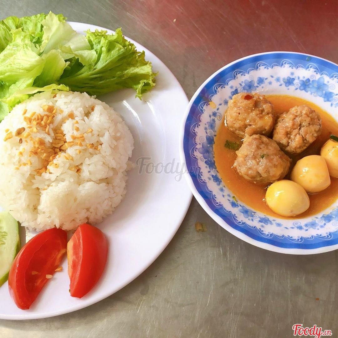 com-thit-xiu-mai-sot-ca