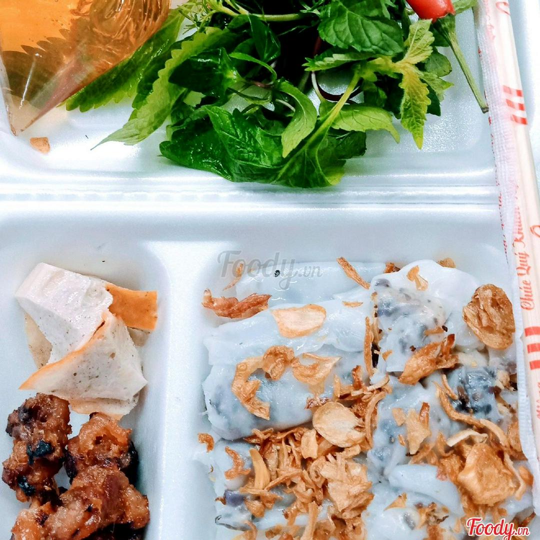 banh-cuon-nong-nhan-thit-moc-nhi-nam-huong-thit-nuong-cha-que