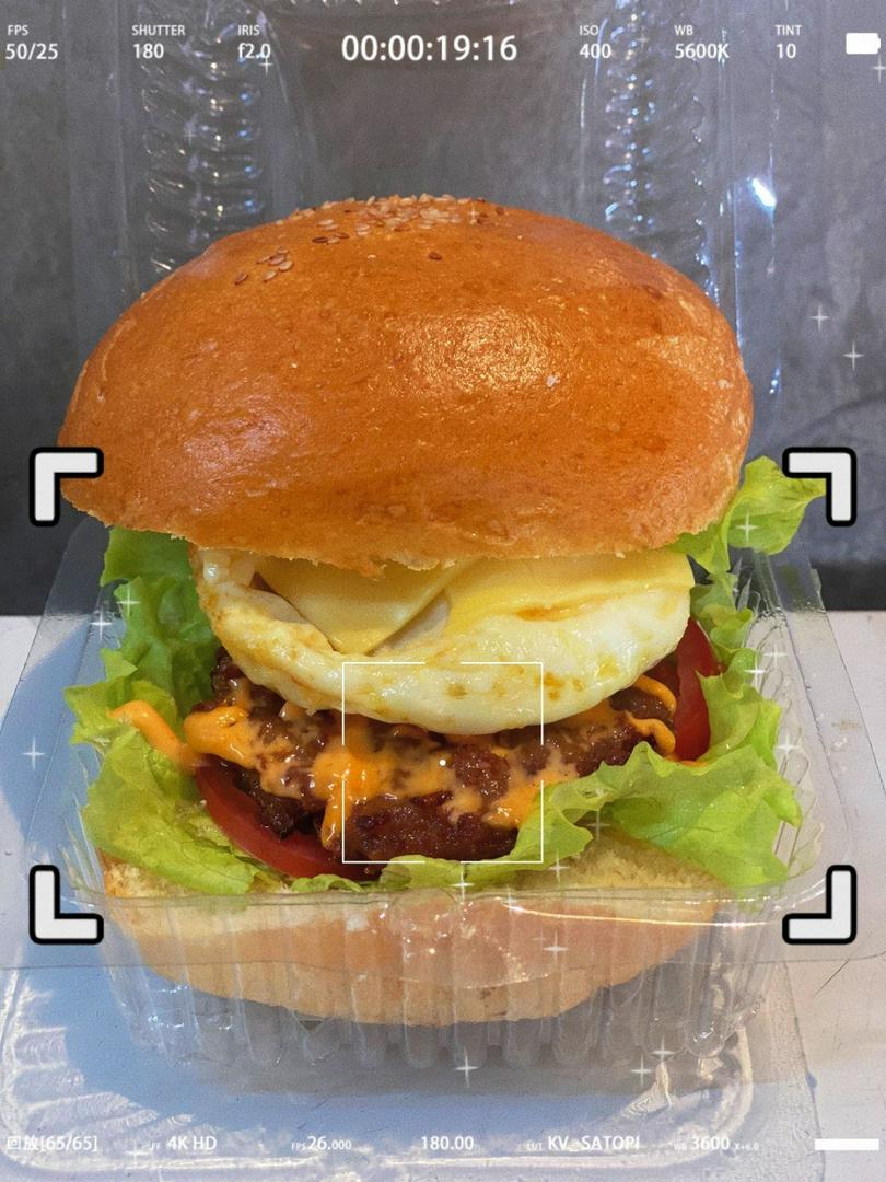 2-burger-bo-trung-kem-2-ly-coca