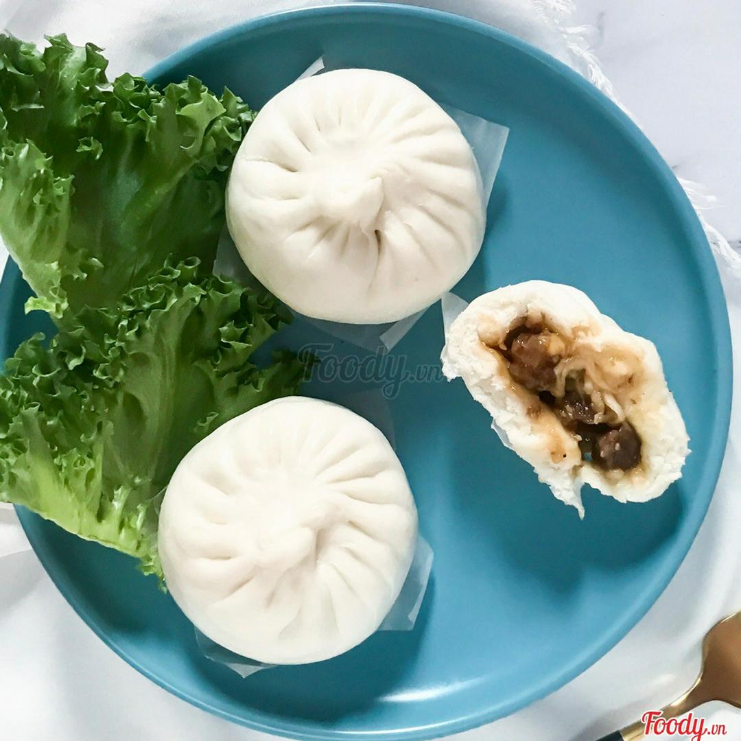 banh-bao-thit-bo-phomai-sot-tieu-en-hop-2-banh