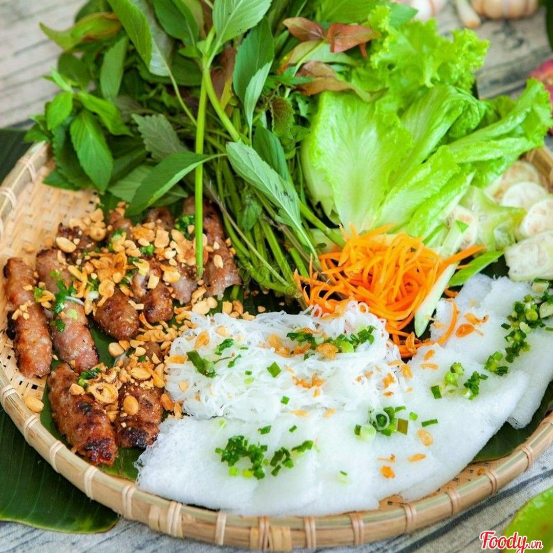 nuong-nem-thit-lon-phan