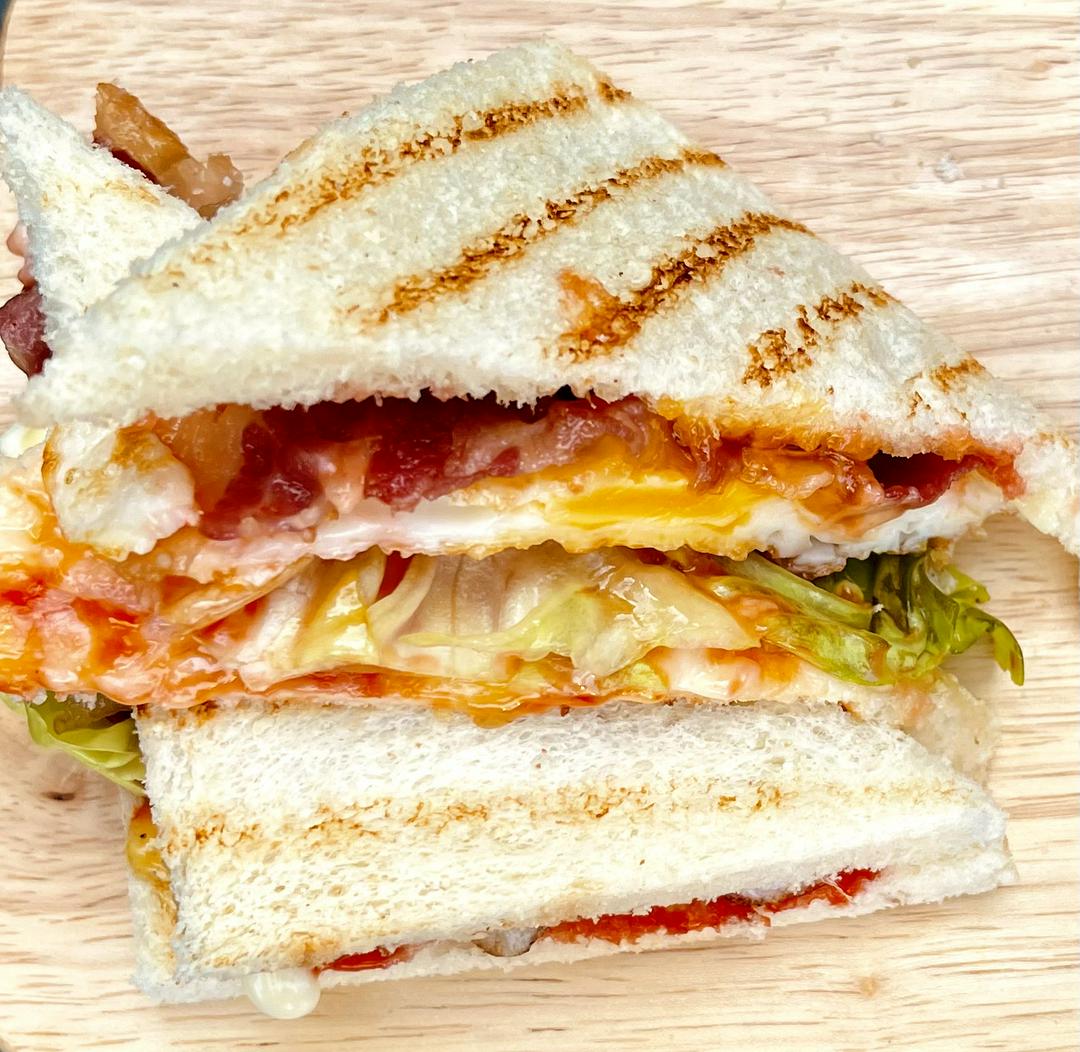 sandwich-bacon-trung