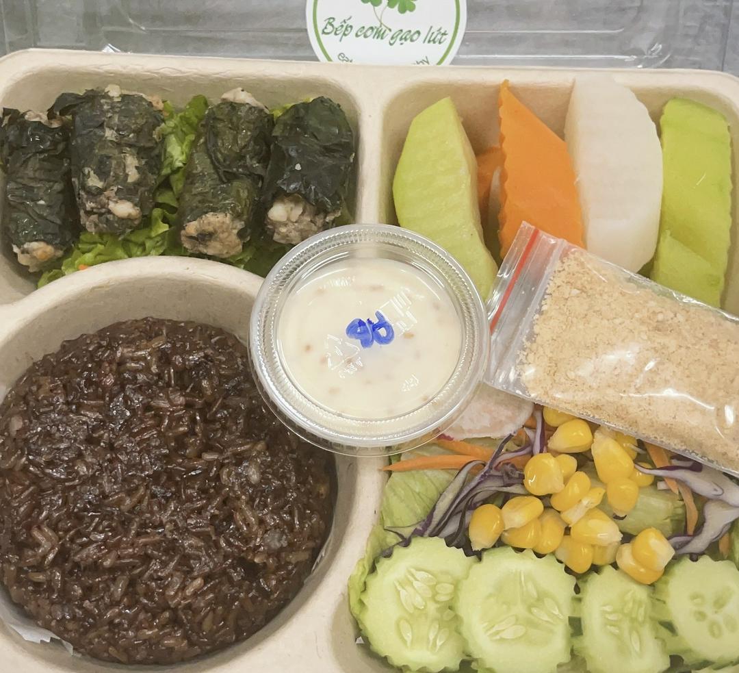 combo-ac-biet-com-lut-salad-cha-heo-cute-cuon-la-lot