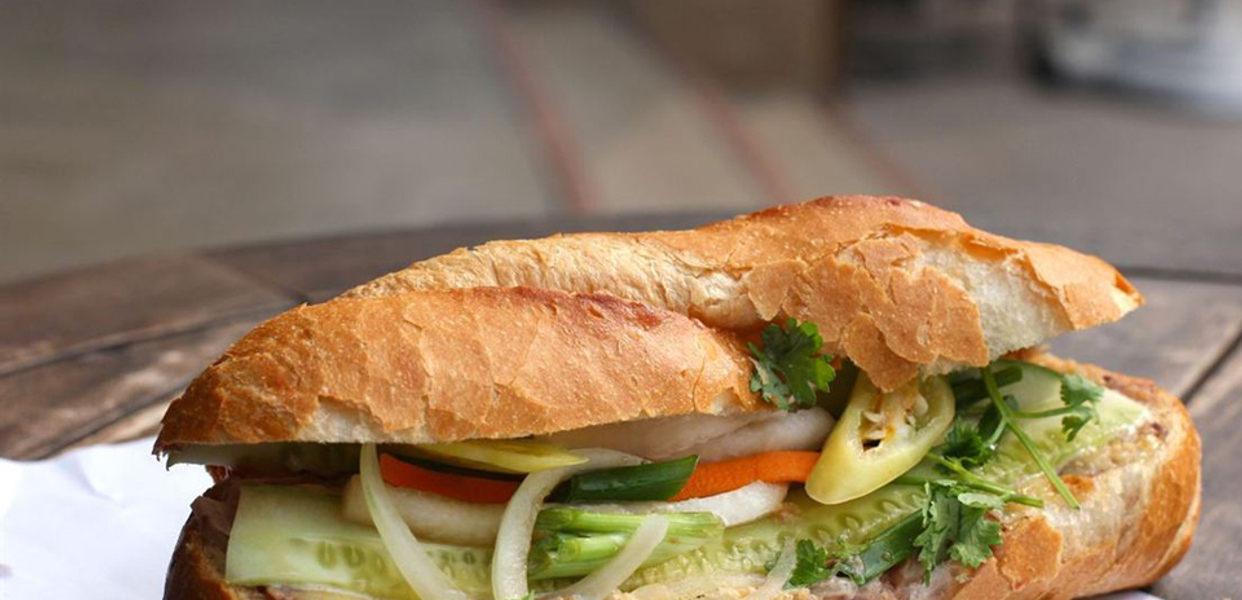 luong-phan-banh-mi-va-gio-cha-huynh-tan-phat