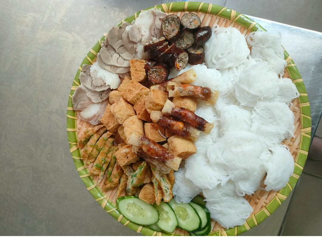 bun-au-ay-u-met-3-tang-3-tra-quat