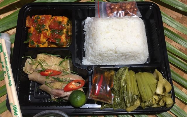 com-va-lau-ngon-binh-dan