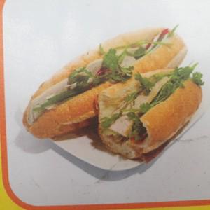banh-mi-cha-chay