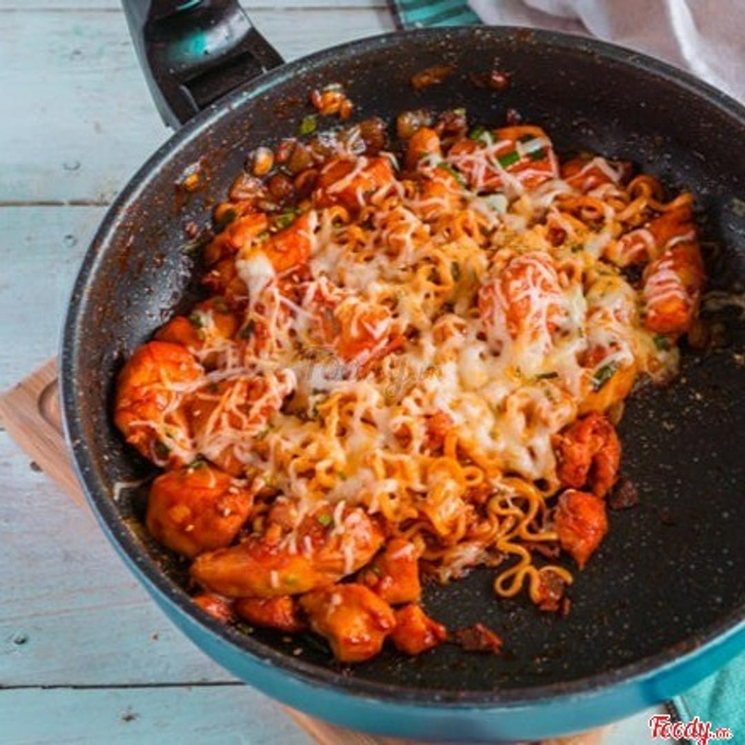 my-ga-cay-sot-pho-mai-lon