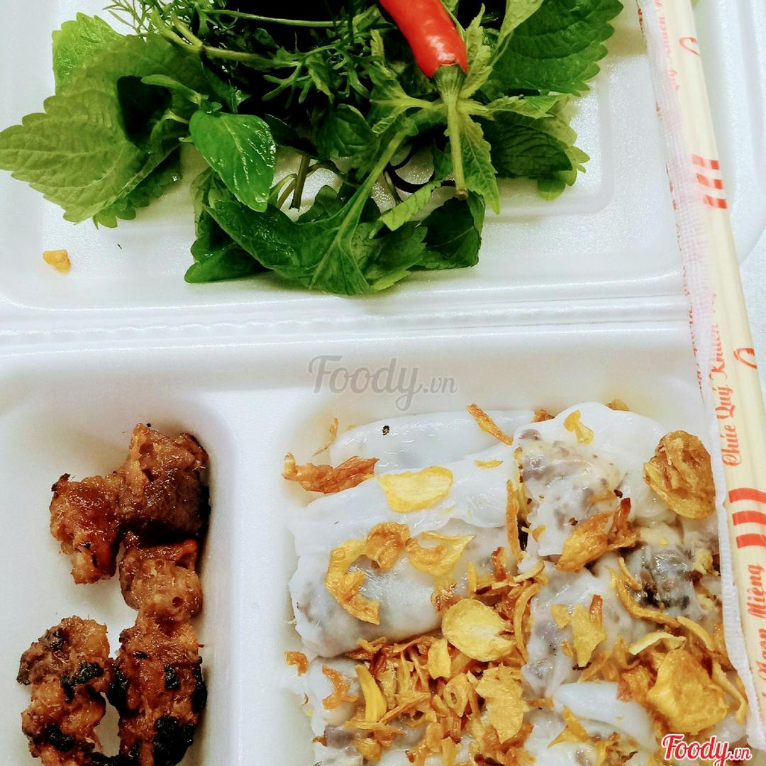 banh-cuon-nong-nhan-hanh-kho-phi-thit-nuong