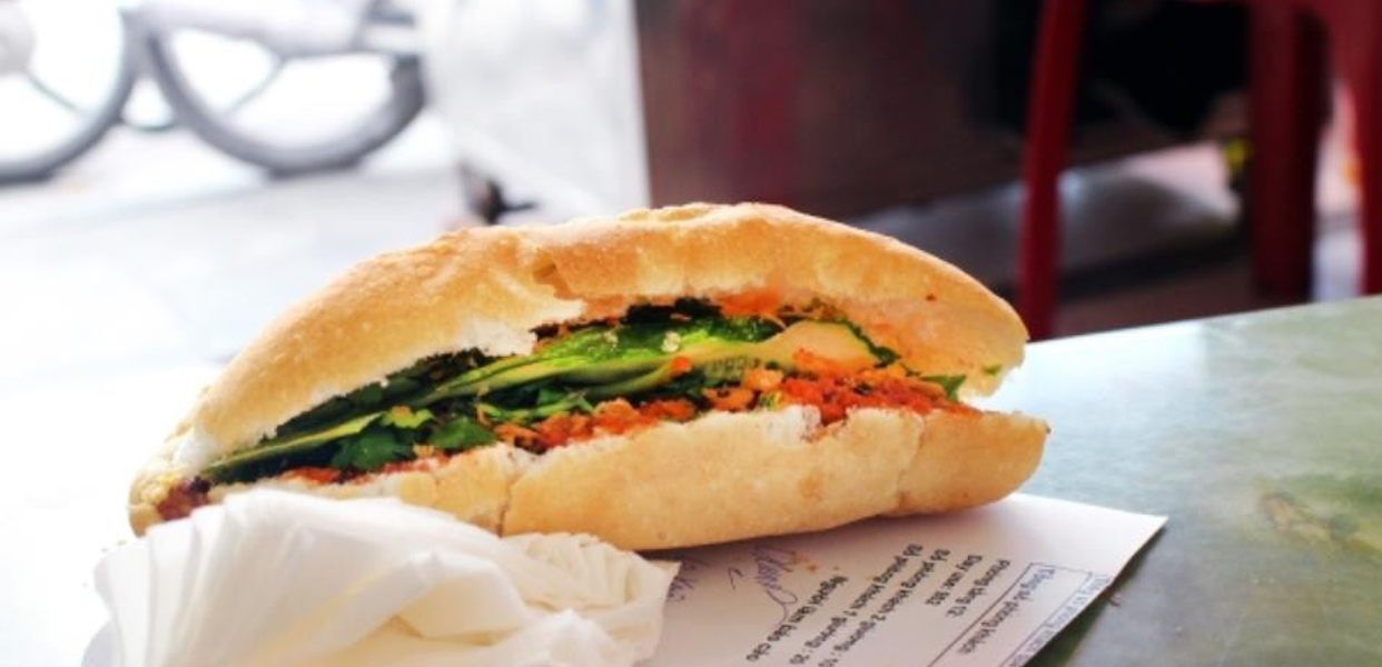 banh-mi-ngon-pho-co-17a-ba-trieu