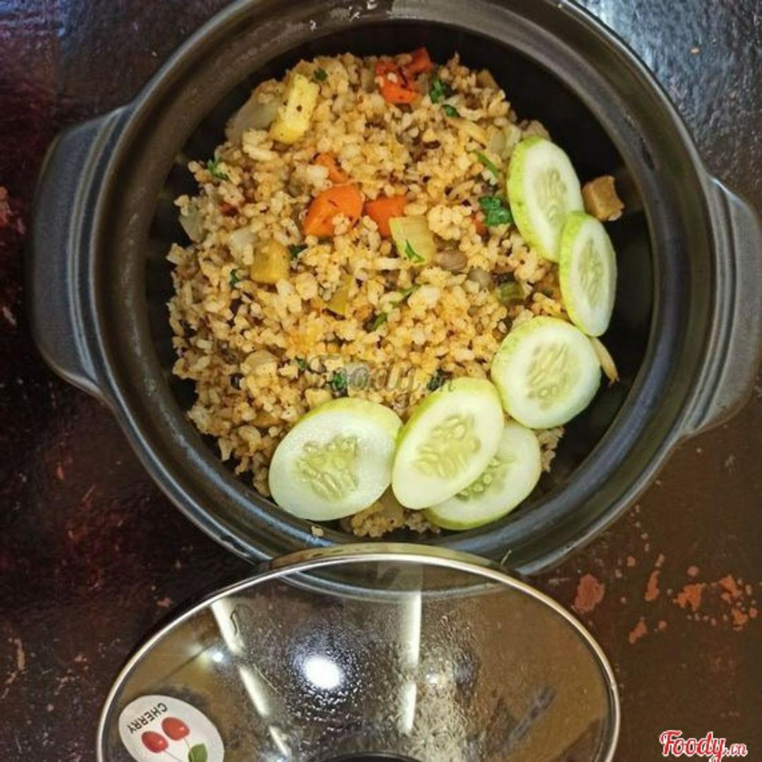 com-chien-kieu-thai-rau-muong-xao-toi