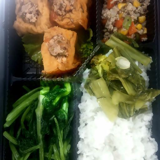 com-au-nhoi-thit-sot-ca-chua