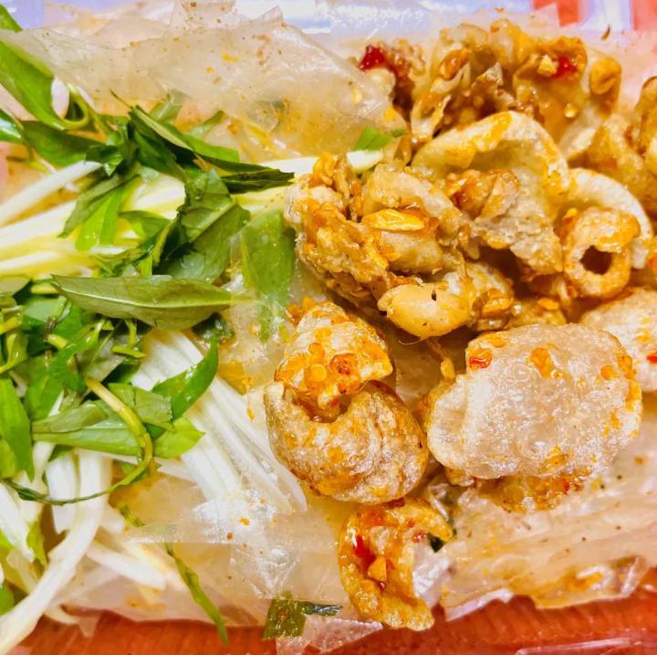 banh-trang-tron-thap-cam