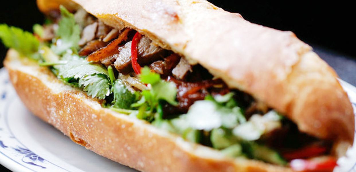 minh-tuan-banh-mi-tho-nhi-ky-cach-mang-thang-8