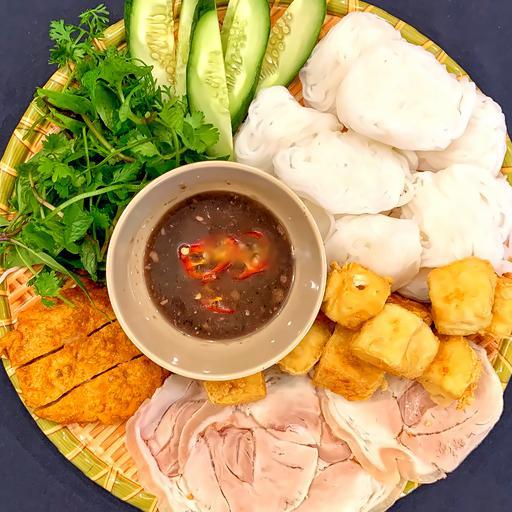 bun-au-cha-com-thit-luoc