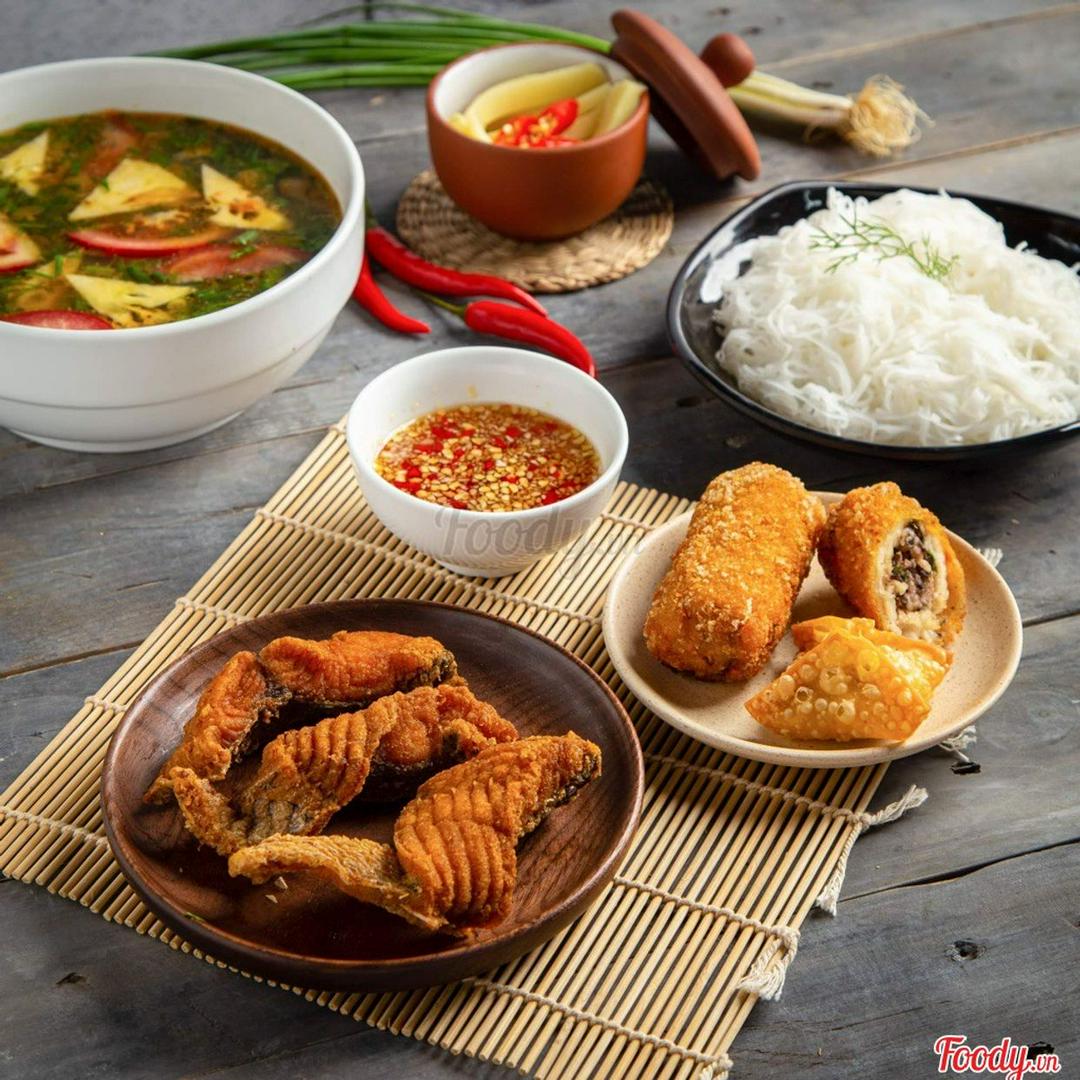 bun-ca-cham-gion-ac-biet