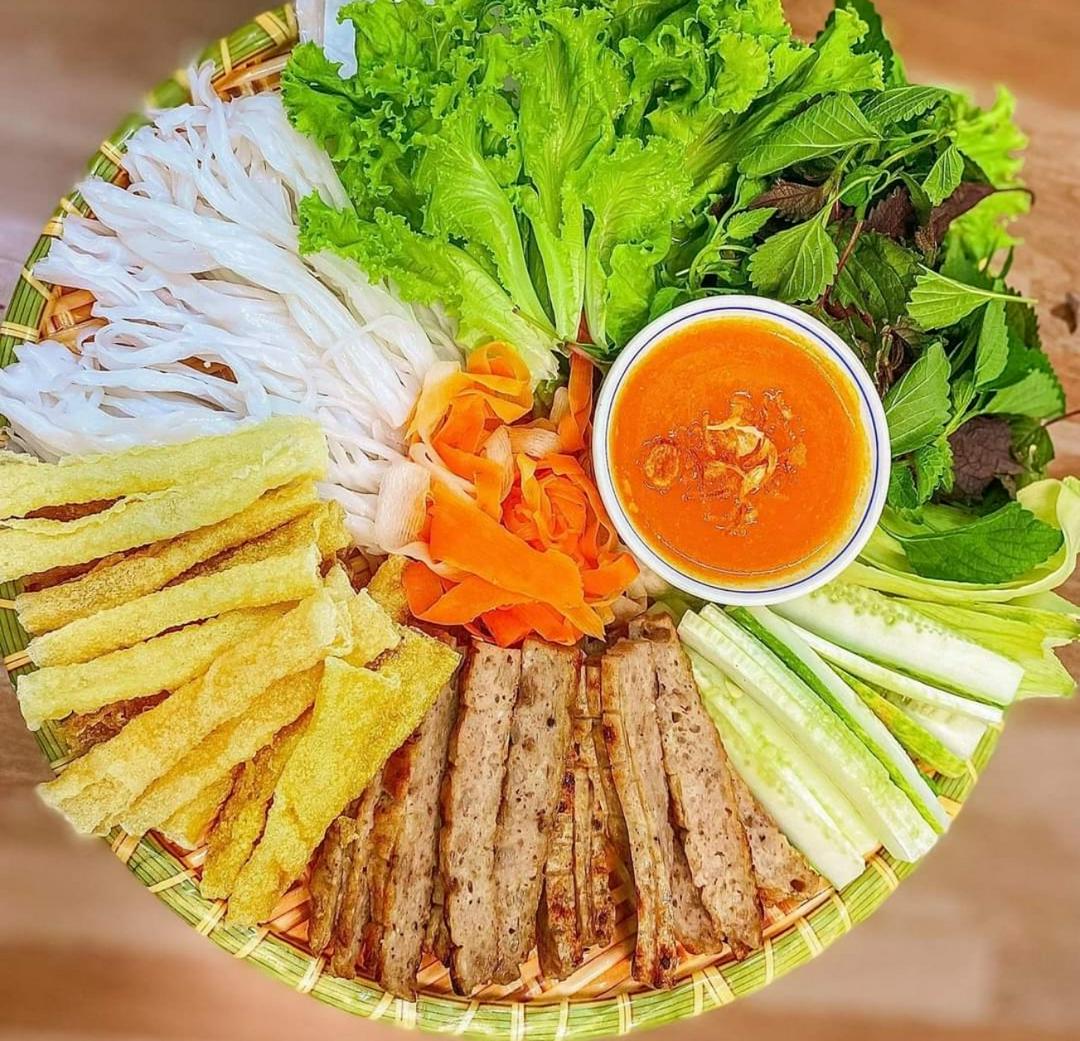 combo-nem-nuong-nha-trang-l-1-khong-lo-tran-chau