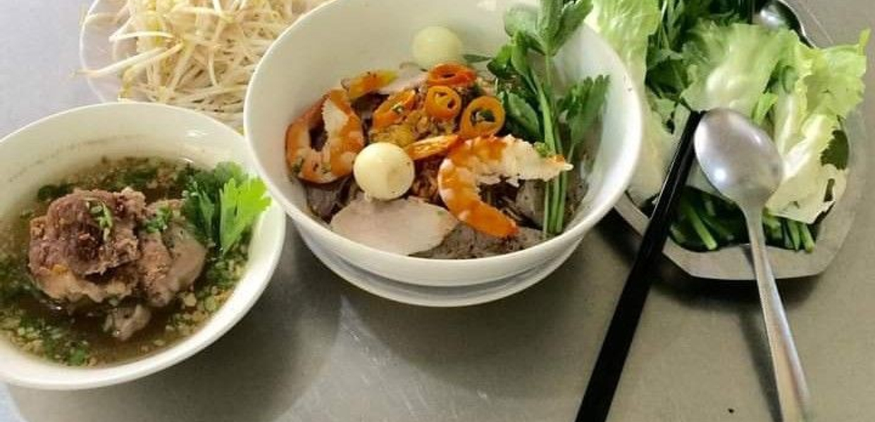 truong-phat-hu-tieu-nam-vang-nguyen-hong-ao