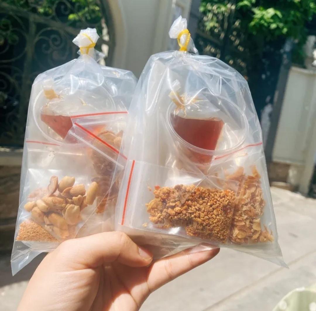 banh-trang-sot-me-au-phong