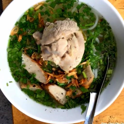 banh-canh-cha-ca-gio-heo