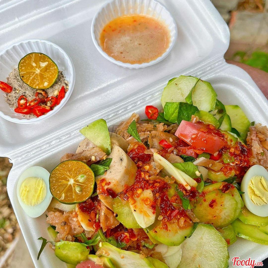 tre-tron-thap-cam-phan-nho