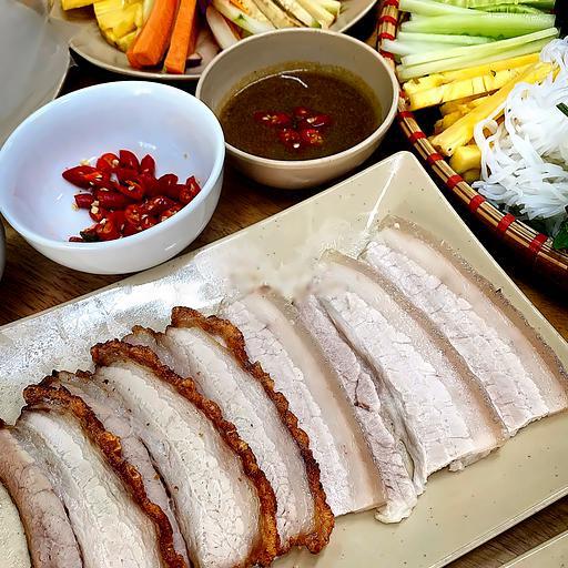 banh-trang-cuon-thit-heo-lan