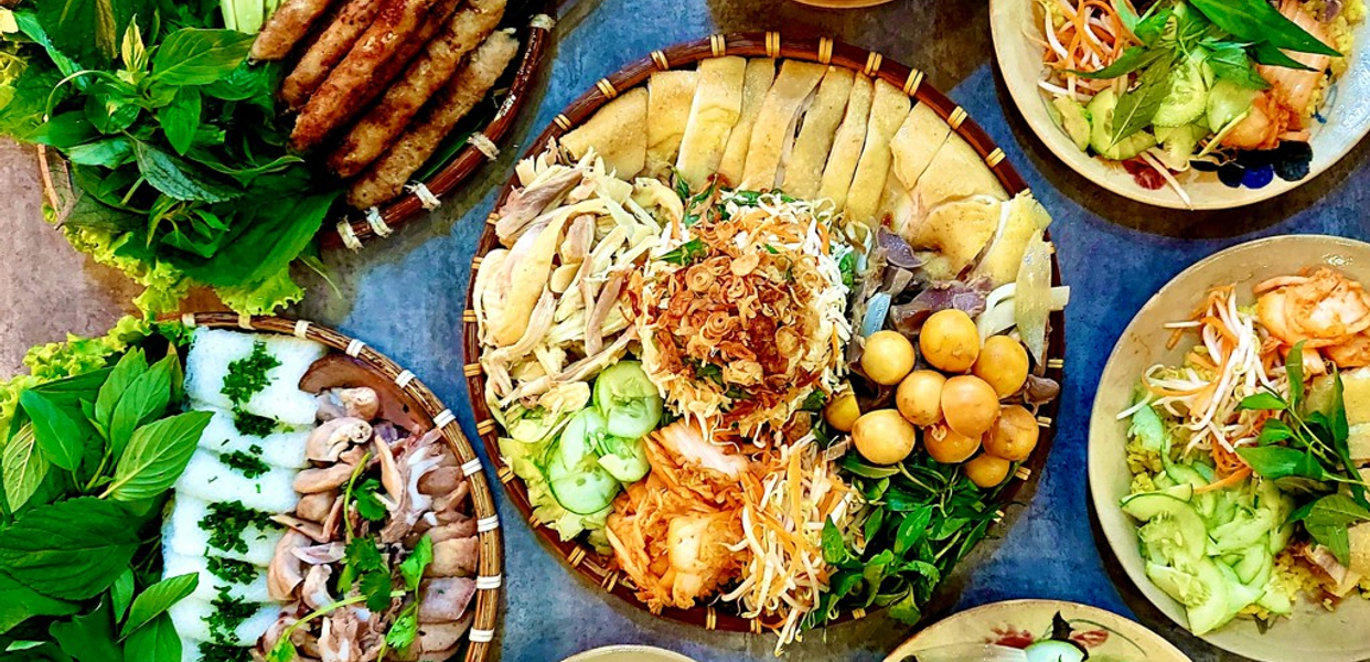 con-ga-mai-com-ga-phu-yen-nguyen-inh-chieu