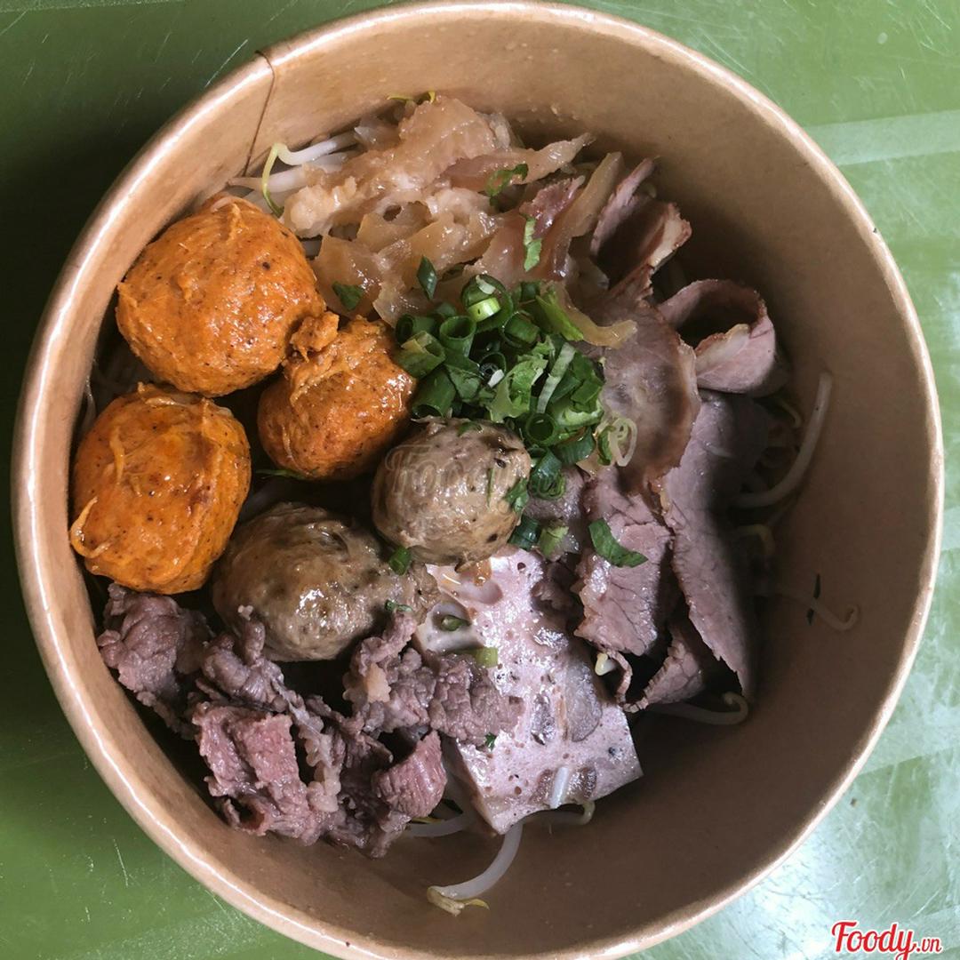 bun-bo-hue-ac-biet-khong-mong-khong-tiet