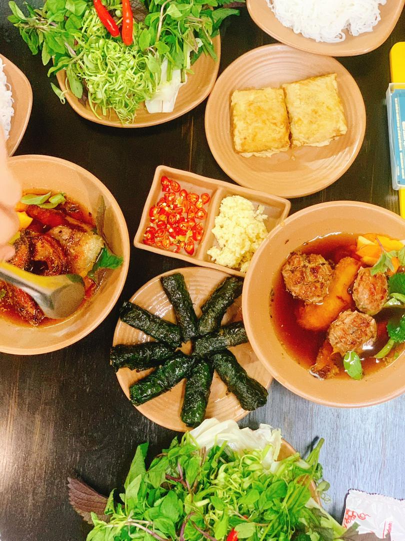 combo-ac-biet-3-nguoi-an-no-u-vi