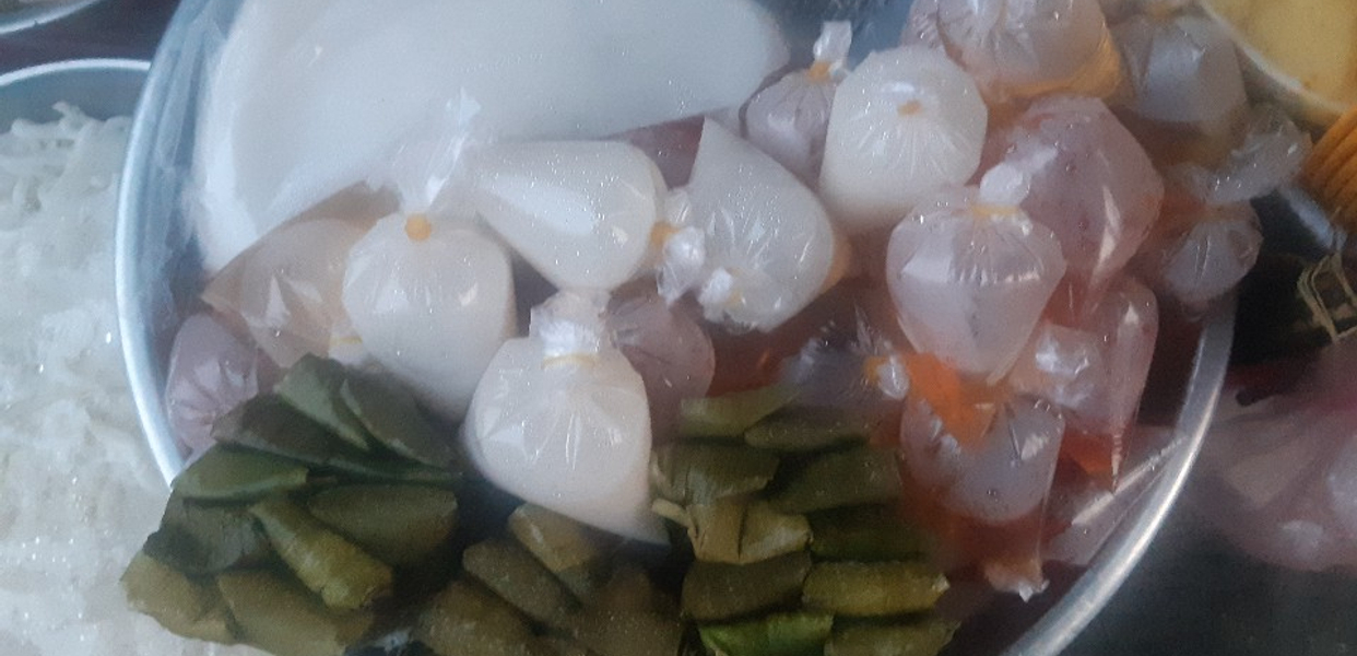 co-ba-banh-beo-thuc-an-18-bach-van