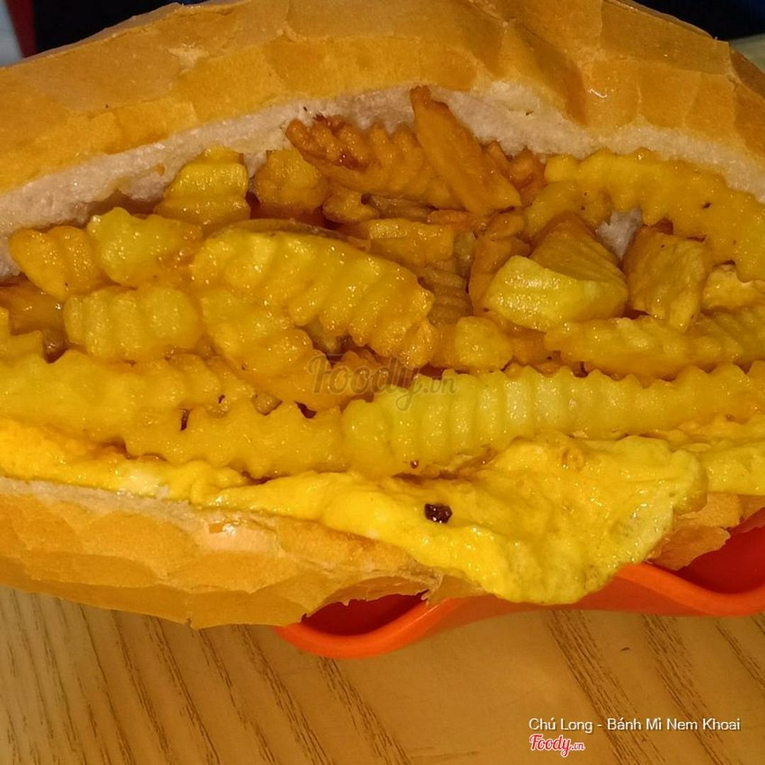 banh-mi-trung-khoai