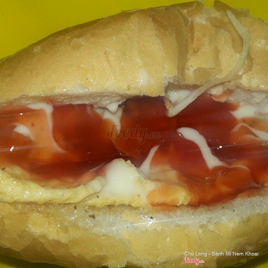 banh-mi-trung-bo-kho