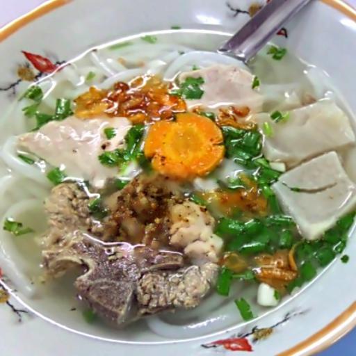 banh-canh-nui-hu-tiu-xuong