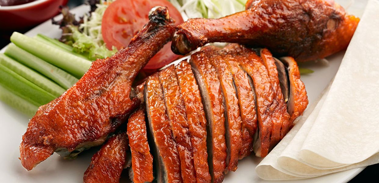 vit-quay-2-chi-em-ang-chat