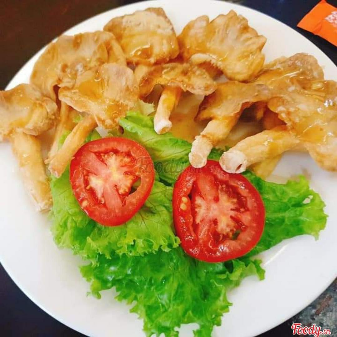 nam-chien-gion-sot-mam