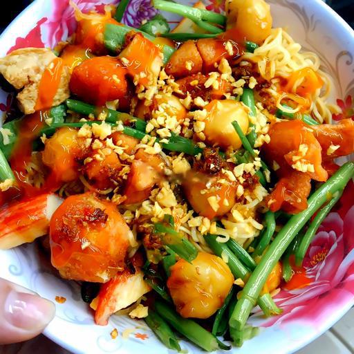 mi-goi-chay-toi-xuc-xich-uc