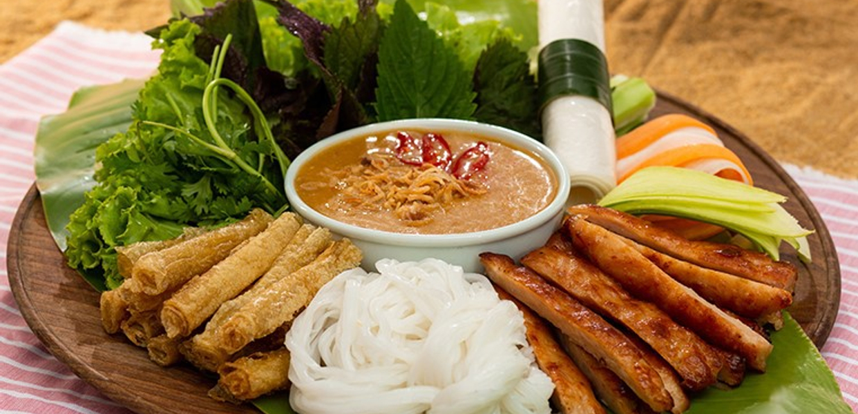 nem-nuong-nha-trang-luji-food-nghia-o