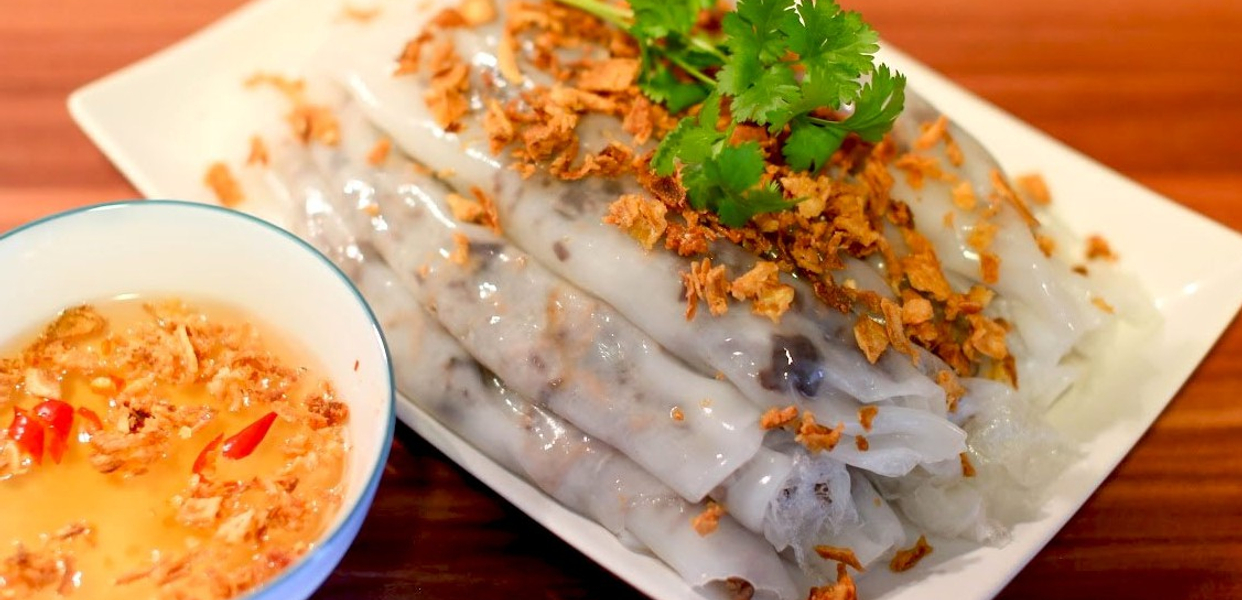 banh-cuon-nong-24-me-tri-thuong