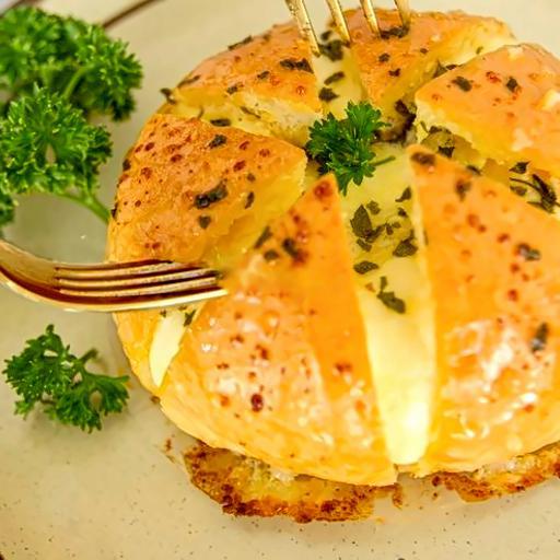 banh-mi-pho-mai-sot-bo-toi