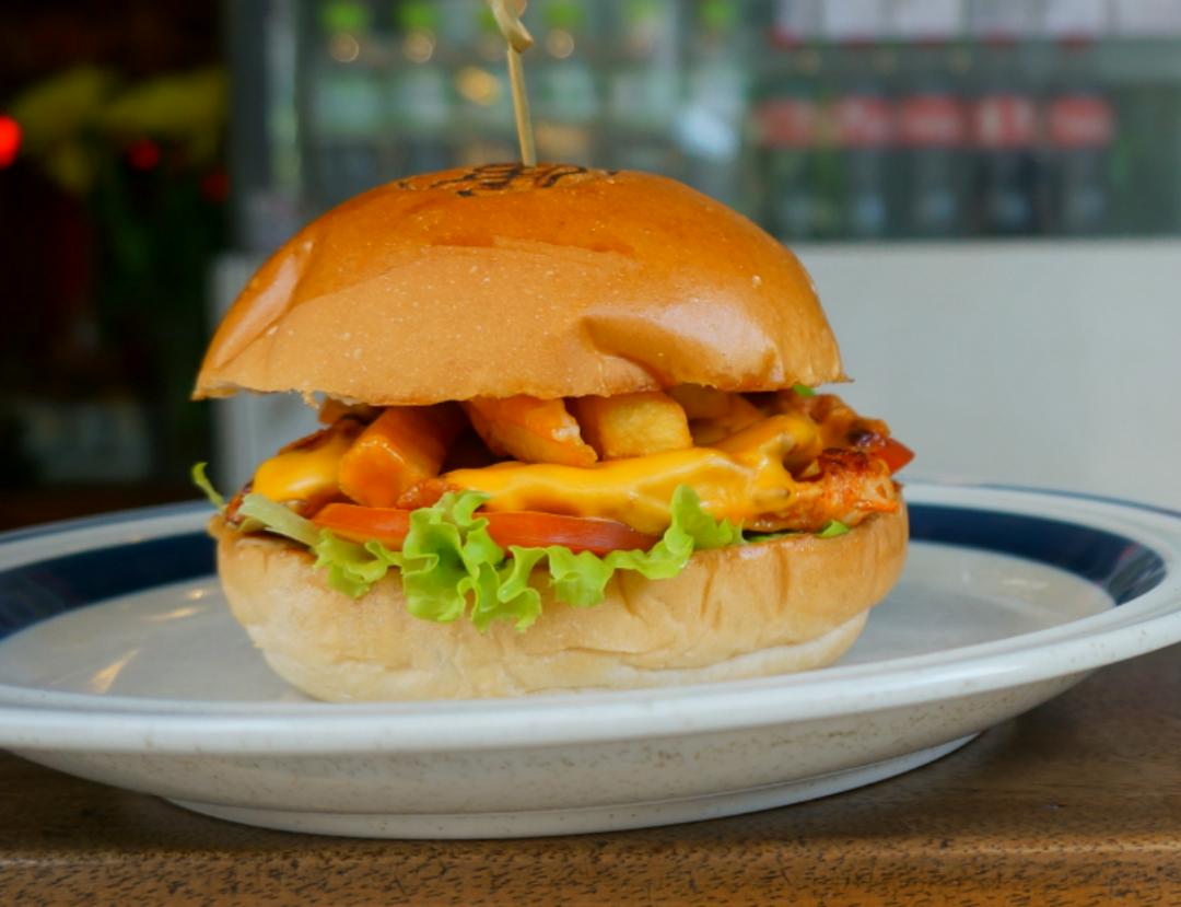 burger-ga-cay-pho-mai