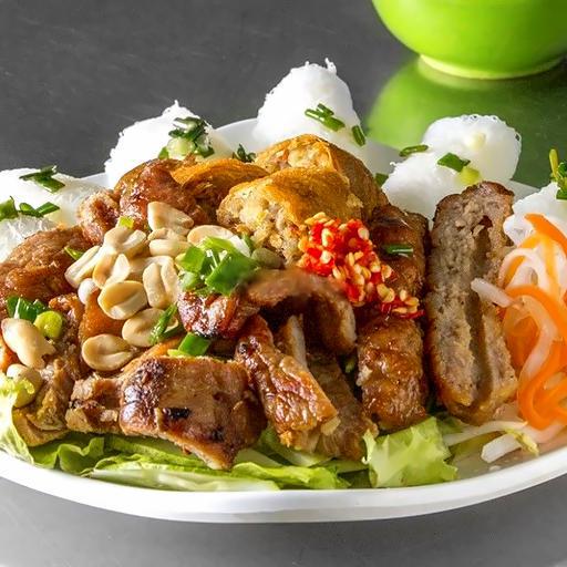 banh-hoi-thit-nuong-nem-nuong-pepsi