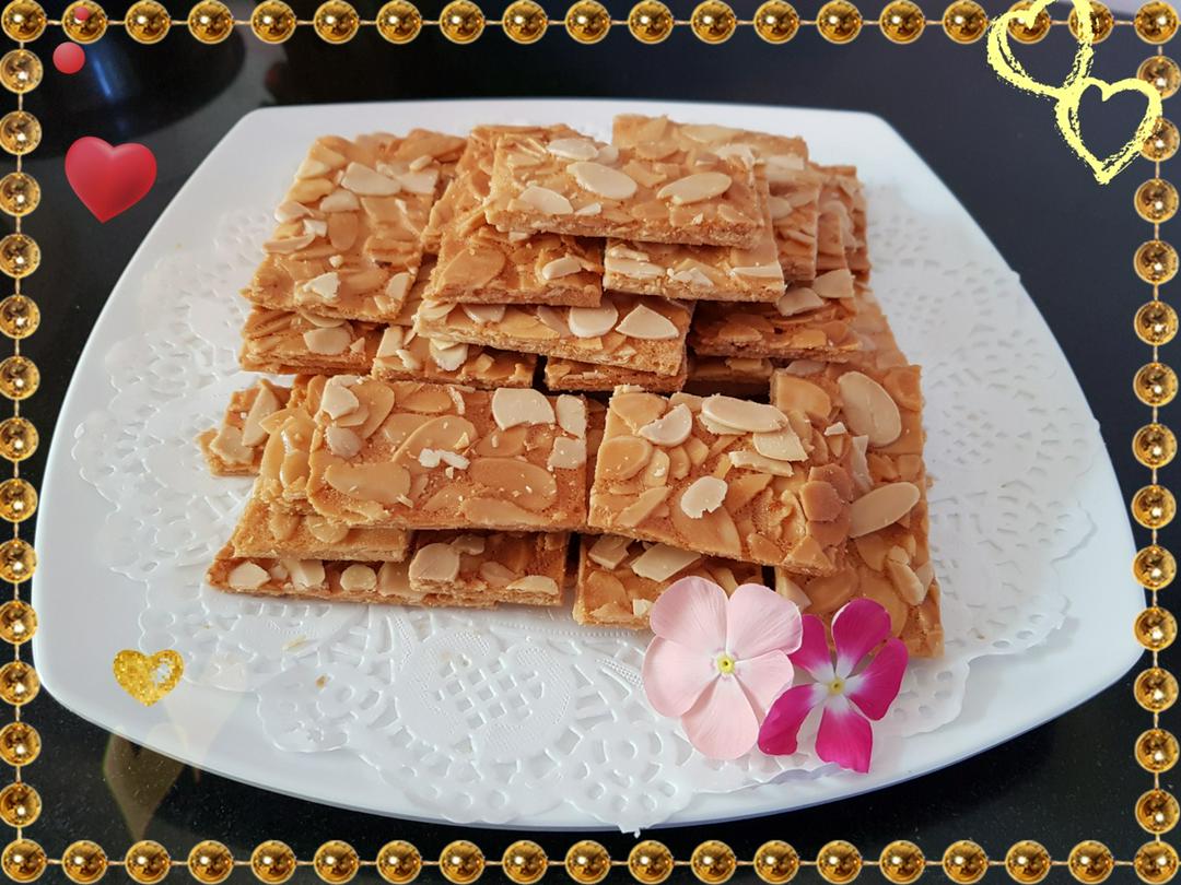 cookies-hanh-nhan-100g-crispy-almond-cookies