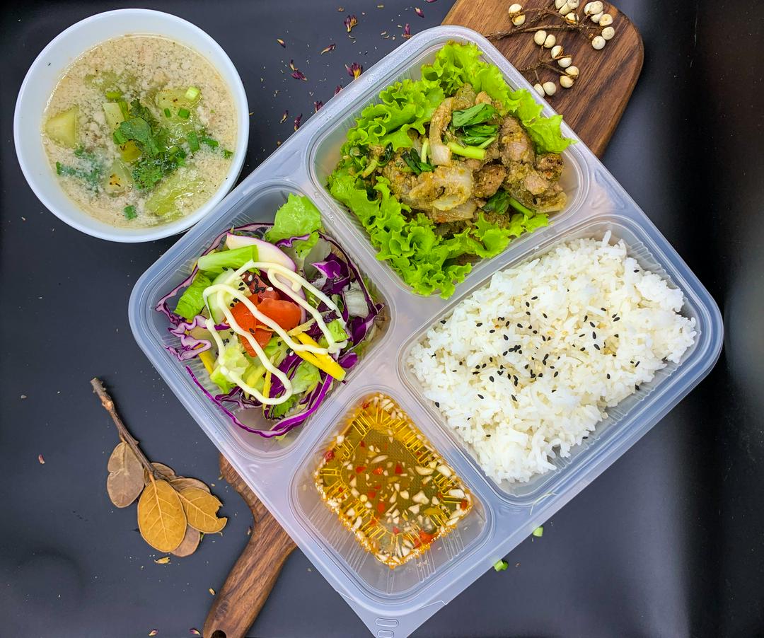 com-ba-chi-xao-sa-ot