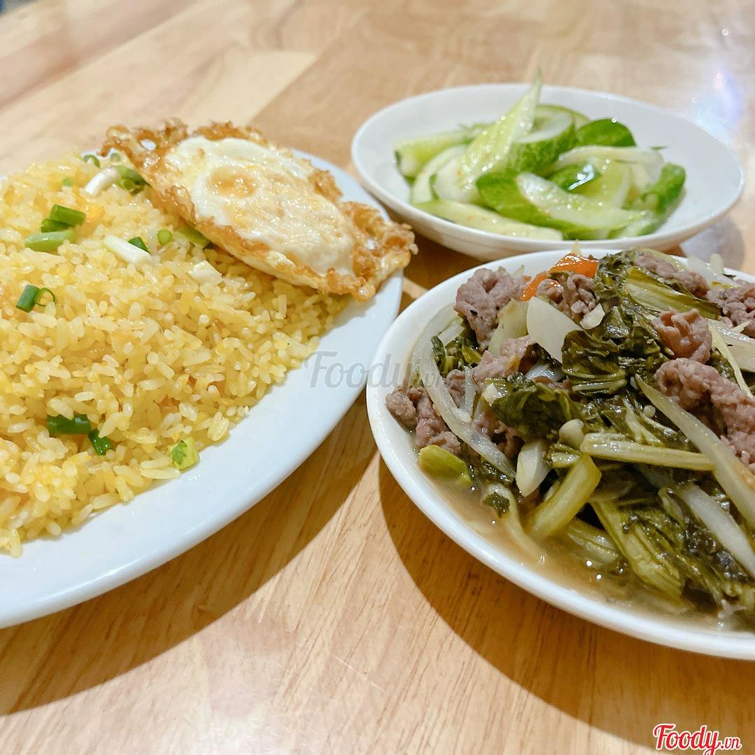 com-rang-dua-bo-1-trung-op-1-khan-lanh