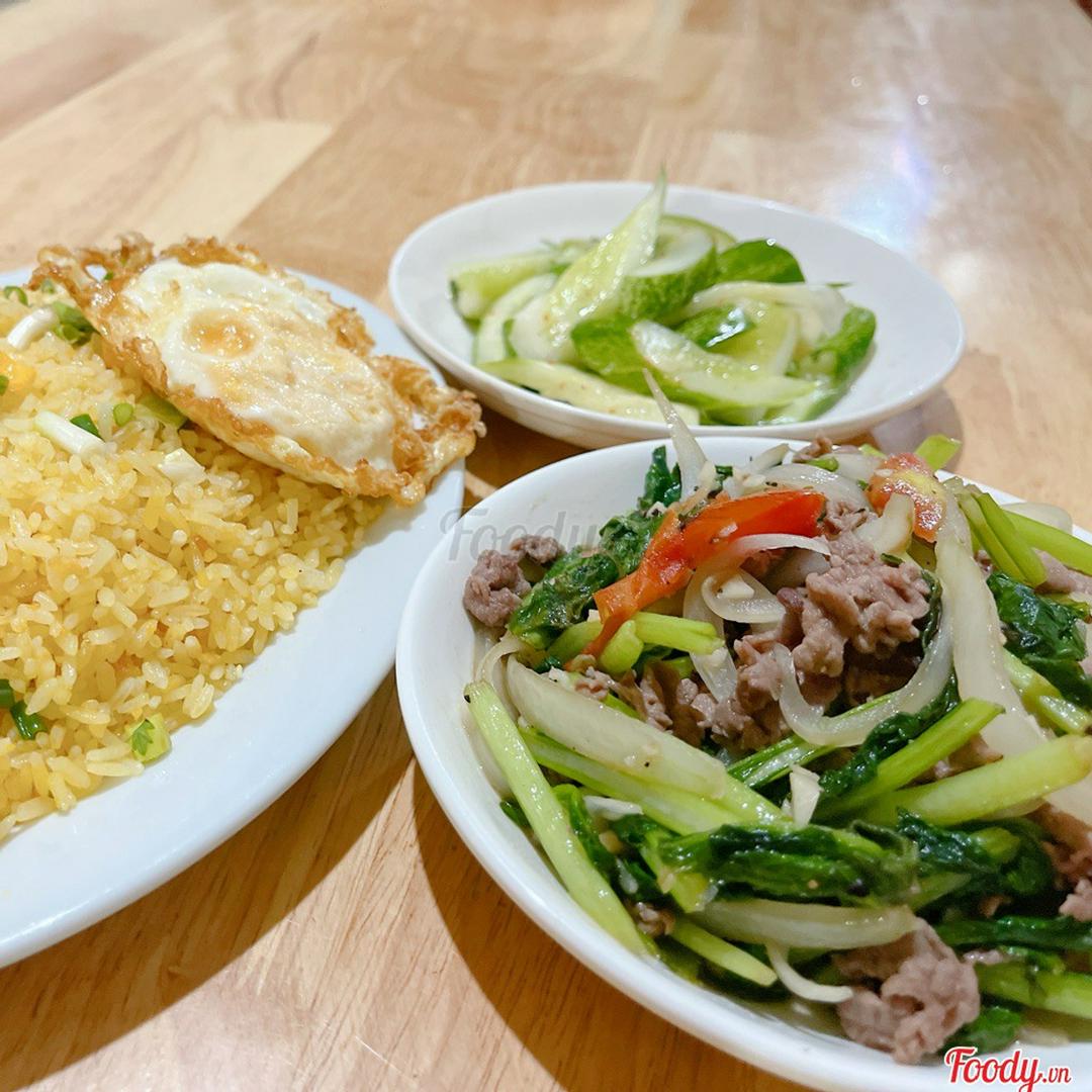 com-rang-cai-bo-1-trung-op-khan-lanh