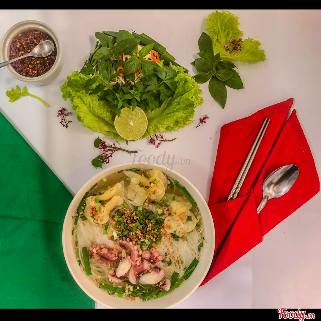 hu-tieu-muc-hoanh-thanh